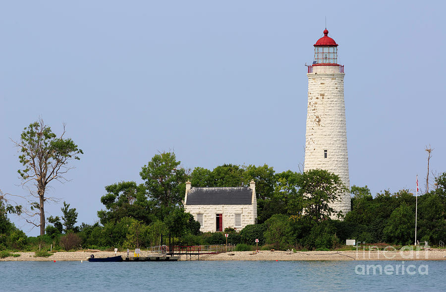 Chantry Island Lighthouse and Lightkeepers cottage on Lake Huron ...