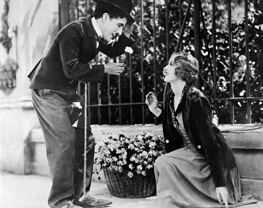 Hat Photograph - CHARLIE CHAPLIN and VIRGINIA CHERRILL in CITY LIGHTS -1931-. #1 by Album