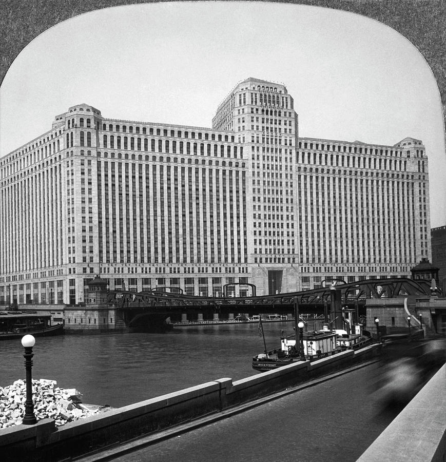 Chicago Merchandise Mart #2 Photograph by Underwood Archives