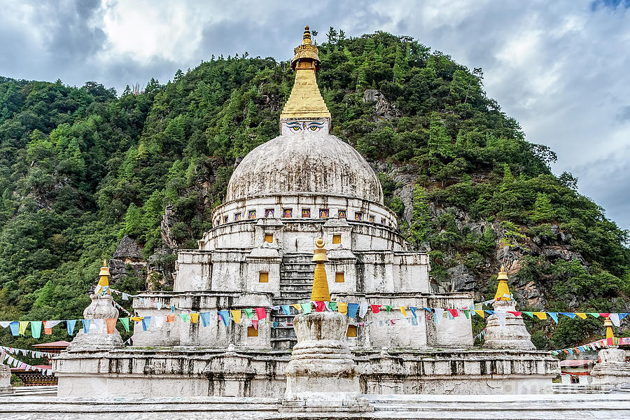 Chorten Kora - Eastern Bhutan Photograph By Ulysse Pixel - Fine Art America