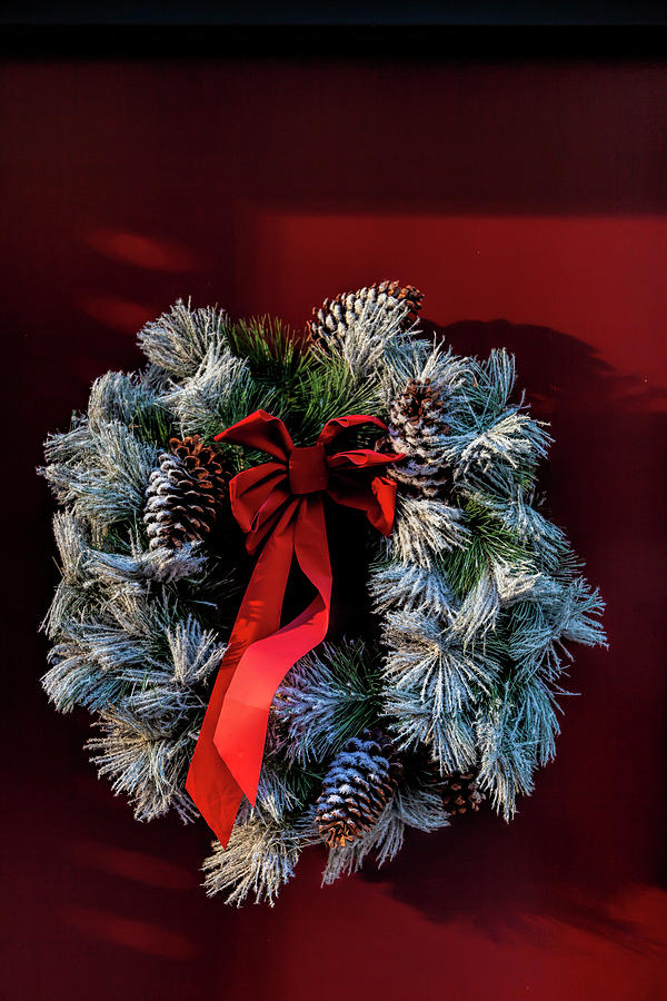 Christmas Wreath #1 Photograph by Robert Ullmann
