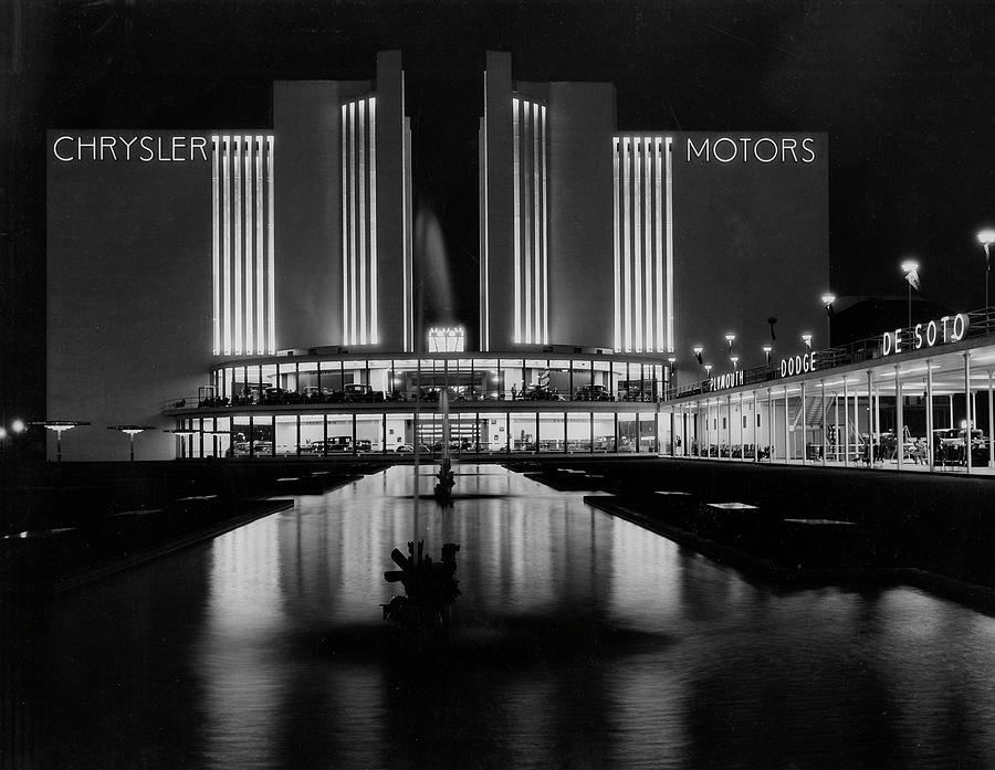 Chrysler Motors Building At Chicago #1 Photograph by Chicago History Museum