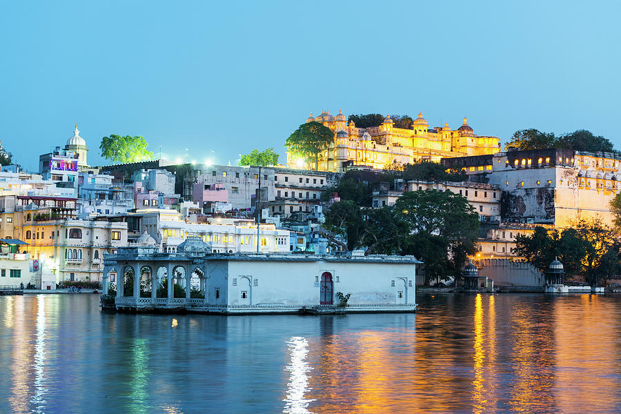 City Palace And Lake Pichola, Udaipur, Rajasthan, India Digital Art by ...