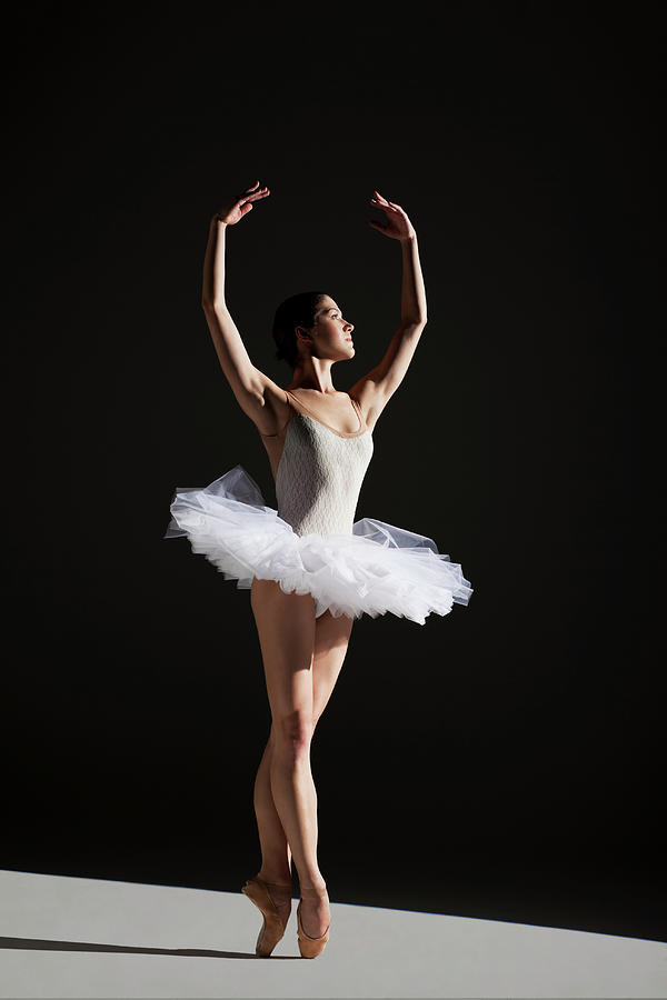 Classical Ballerina On Point #1 Photograph by Nisian Hughes