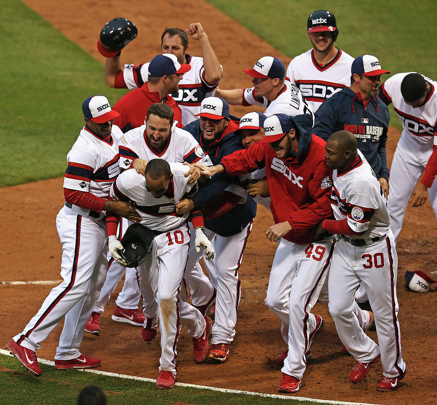 Cleveland Indians V Chicago White Sox Photograph by Jonathan Daniel Cleveland Indians V Chicago White Sox Photograph by Jonathan Daniel