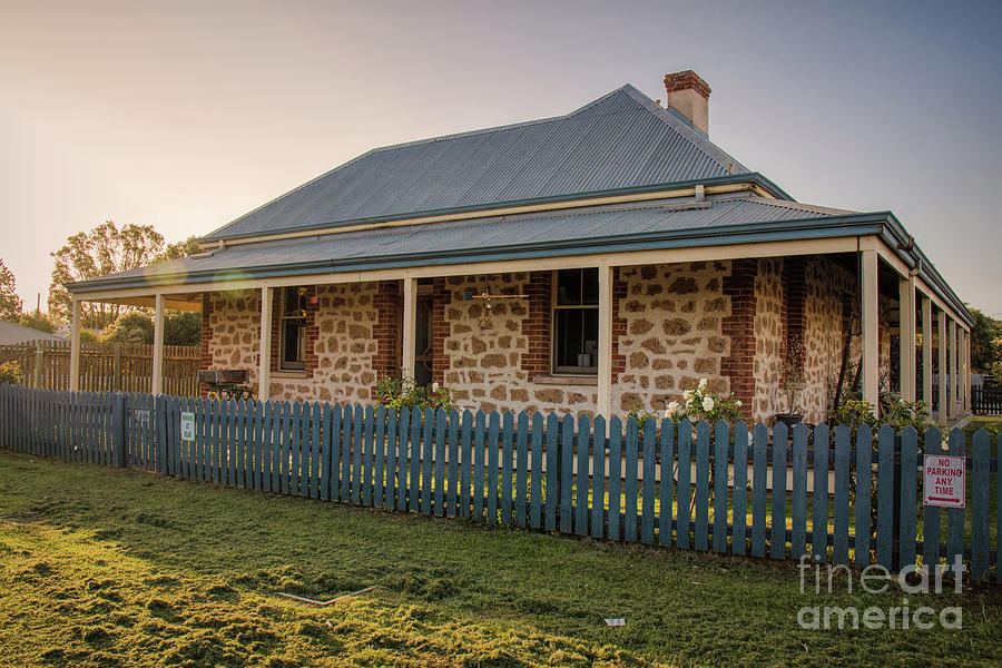 Dongara Cottage Living Photograph by Elaine Teague