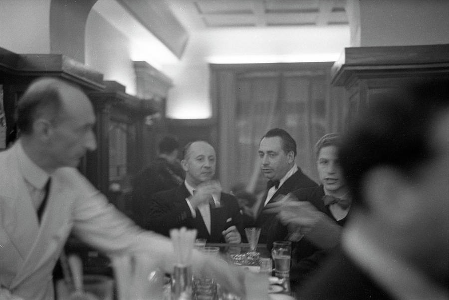 Dior & Others At A Bar #1 Photograph by Frank Scherschel