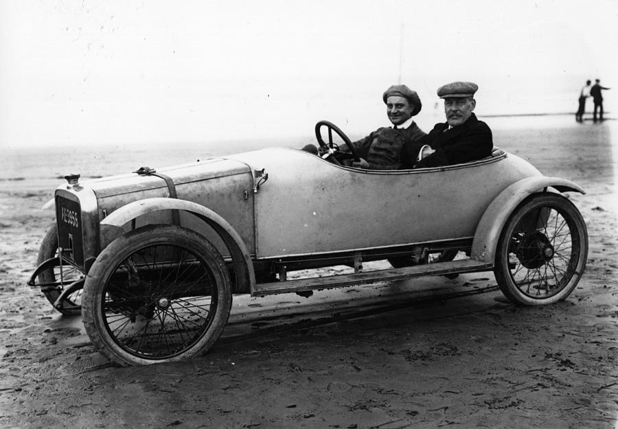 Douglas Cycle Car #1 Photograph by Topical Press Agency