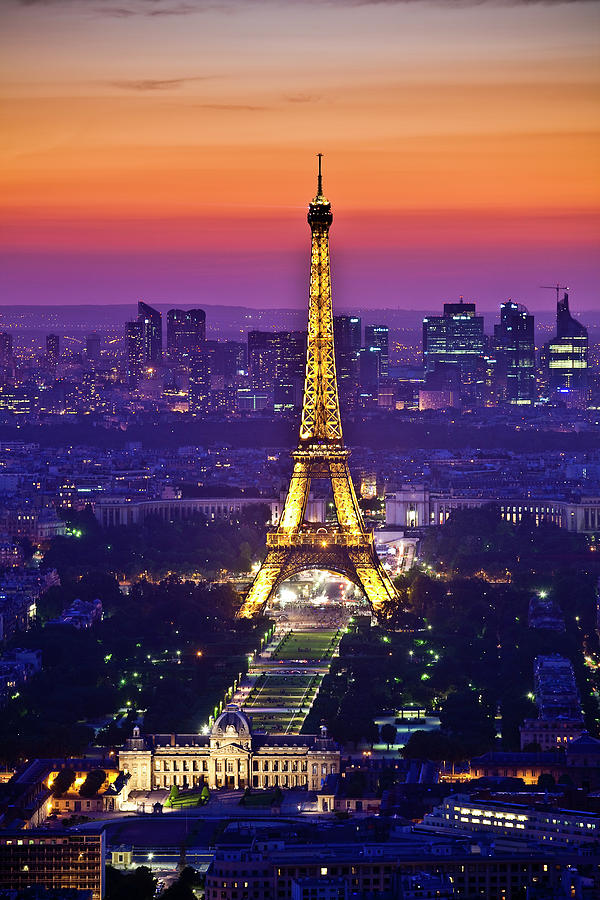 Eiffel Tower At Dusk By Richard Ianson