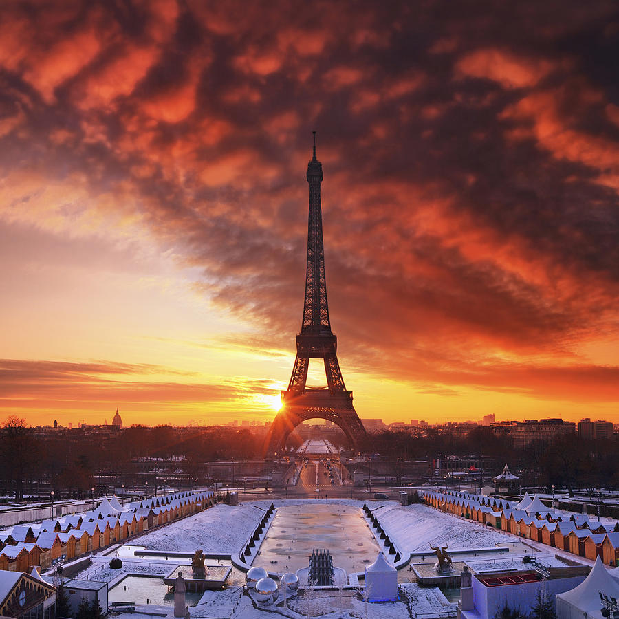 Architecture Digital Art - Eiffel Tower In Paris #1 by Maurizio Rellini