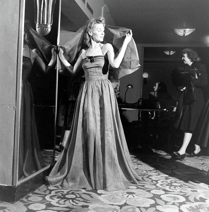Fashions Future At Hotel Astor #2 Photograph by Peter Stackpole