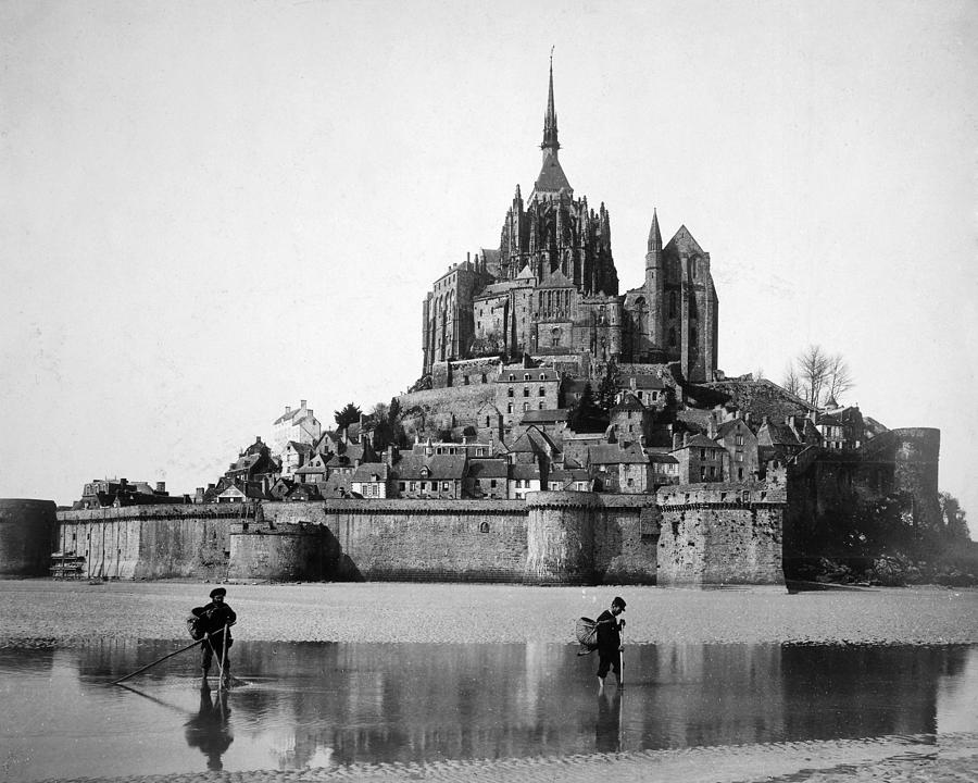 Mont St. Michel Photograph by Granger