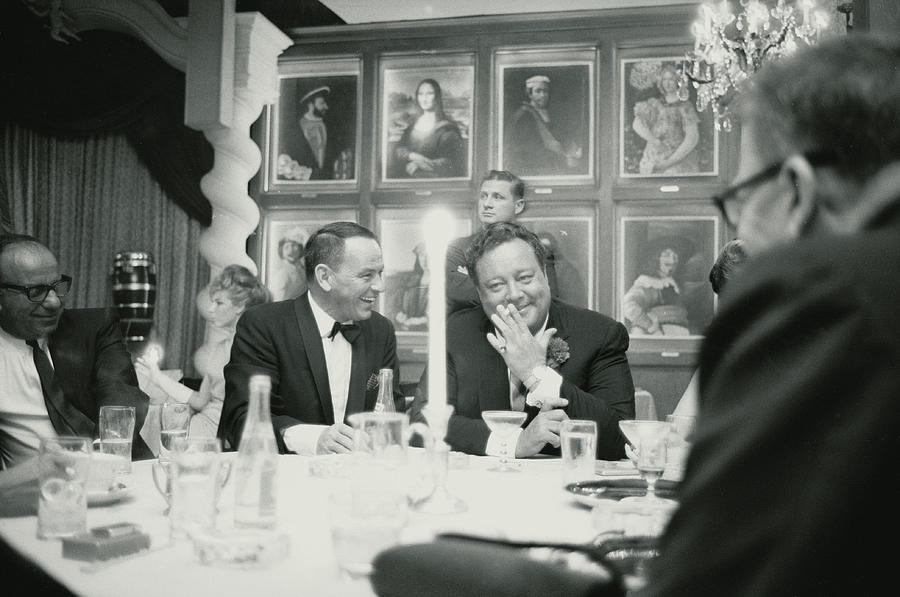 Frank Sinatra And Jackie Gleason #1 Photograph by John Dominis