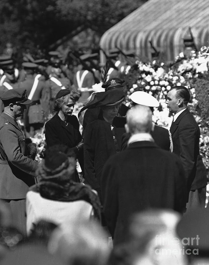 Funeral For President Roosevelt #1 Photograph by Bettmann