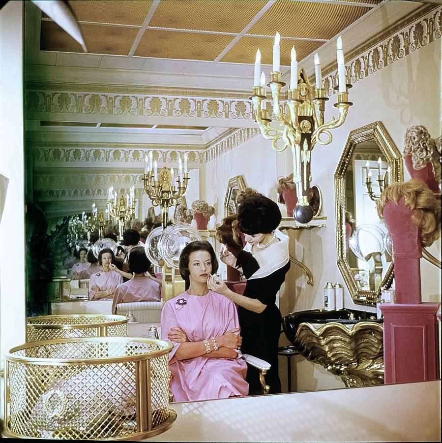 Gloria Vanderbilt At The House Of Revlon #1 Photograph by Horst P. Horst