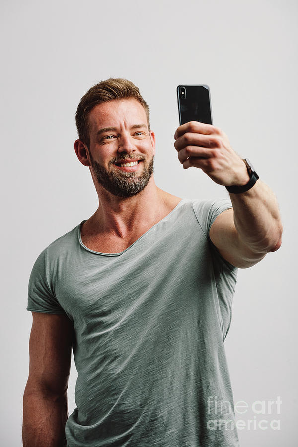 Selfie handsome guy On photofeeler,