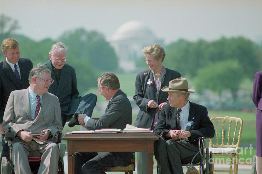 Harold Wilke With George Bush And Dan #1 Photograph by Bettmann