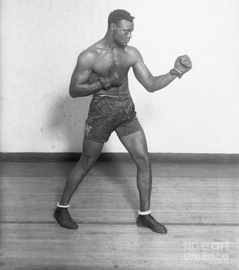 Harry Wills In Boxing Stance #1 Photograph by Bettmann