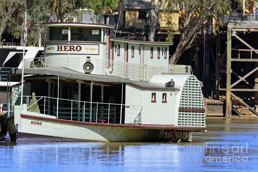 Hero paddle steamer by Graham Buffinton Hero paddle steamer by Graham Buffinton