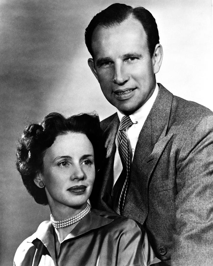 Hume Cronyn And Jessica Tandy Photograph by Globe Photos - Fine Art America