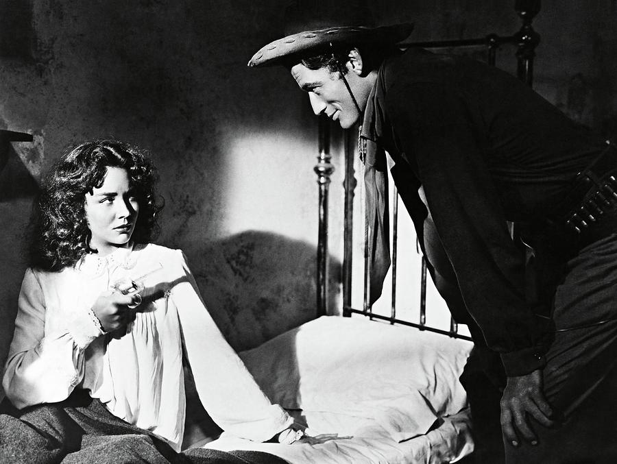 JENNIFER JONES and GREGORY PECK in DUEL IN THE SUN -1946-. #1 Photograph by Album