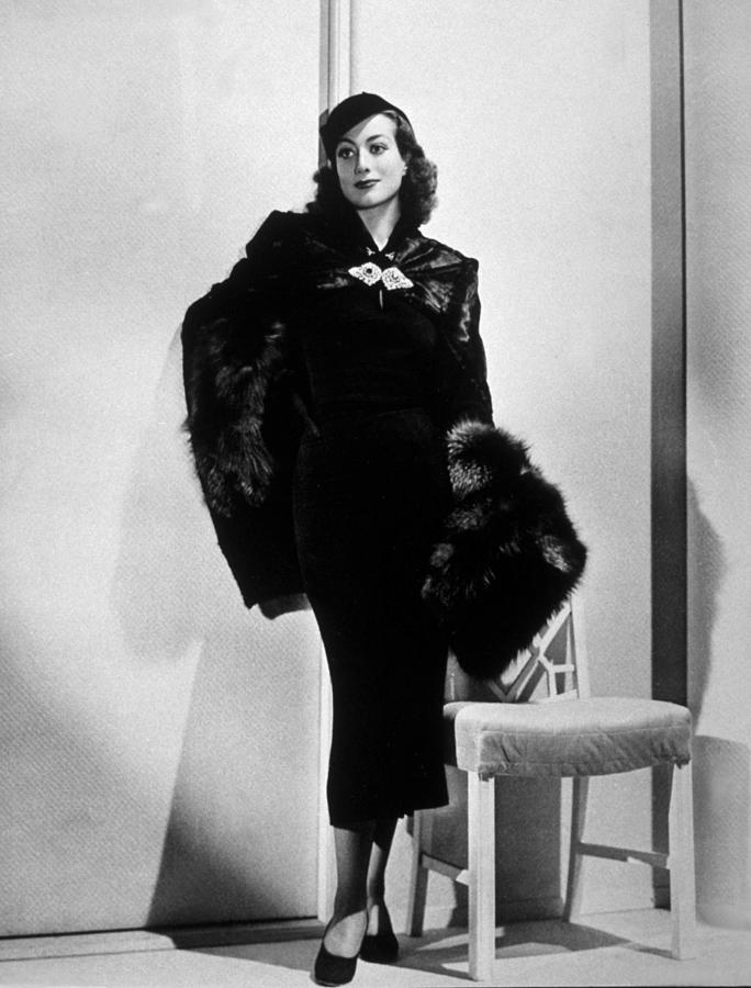 Joan Crawford #1 Photograph by Hulton Archive