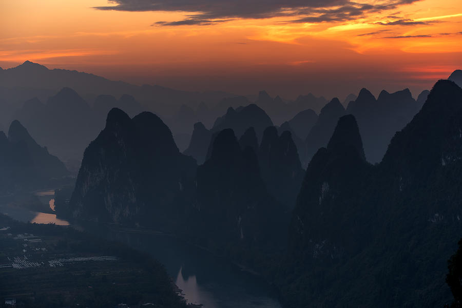 Karst Mountains With Li Jiang River At Sunset Yangshuo Guilin Guangxi ...