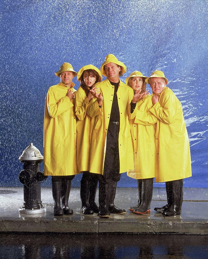 KELSEY GRAMMER , JOHN MAHONEY , PERI GILPIN and JANE LEEVES in FRASIER-TV -1993-. #1 Photograph by Album