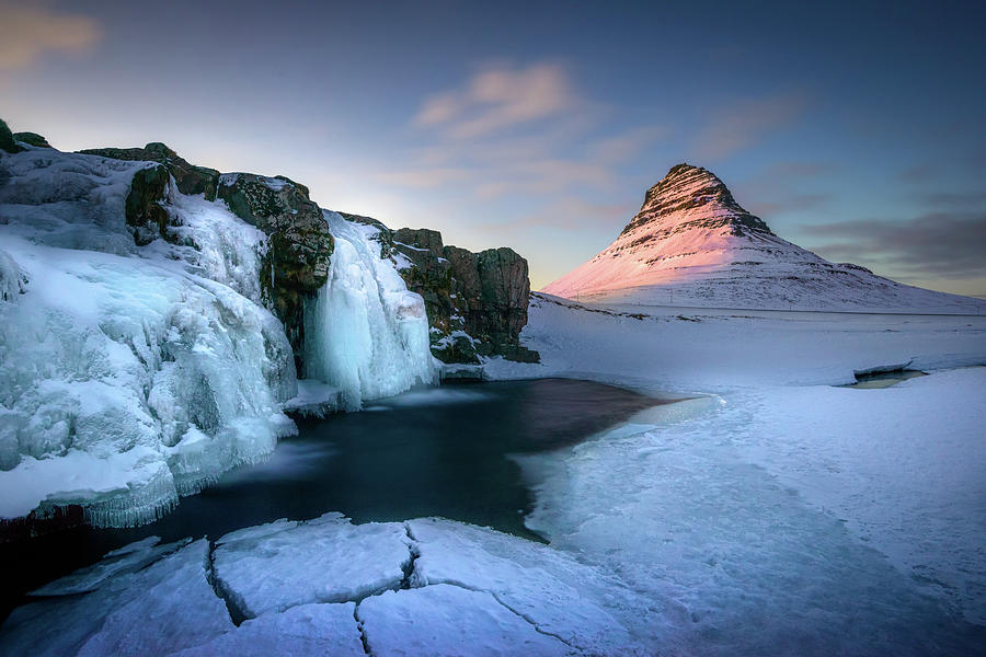 Kirkjufell, Iceland Photograph by Peter OReilly