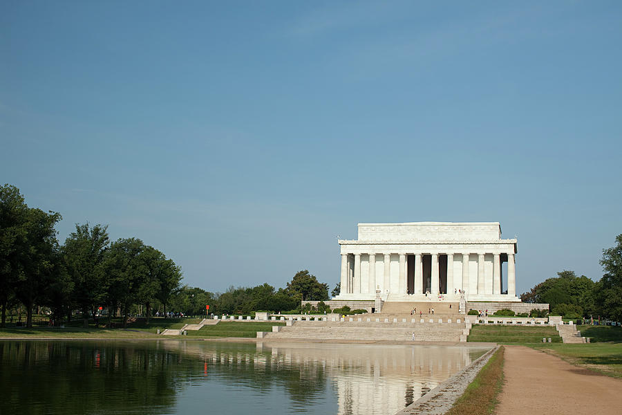 Lincoln Memorial And Reflecting Pool Washington Dc Usa Digital Art By