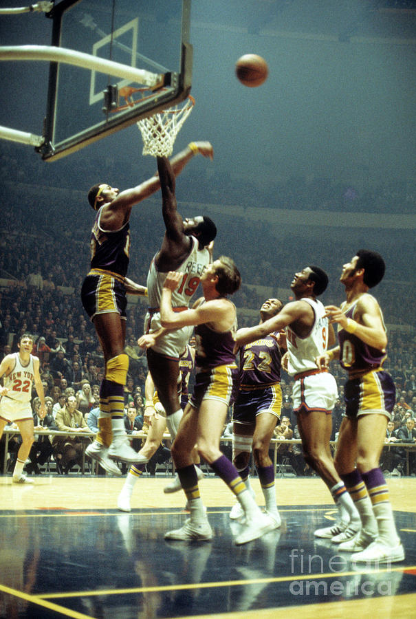 Los Angeles Lakers V New York Knicks Photograph by Wen Roberts