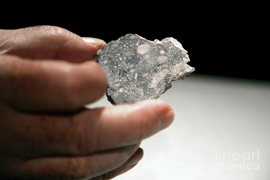Lunar Meteorite #1 Photograph by Detlev Van Ravenswaay/science Photo Library