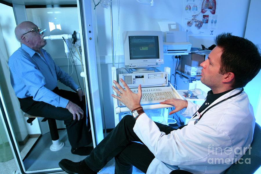 Lung Function Test #1 Photograph by John Thys/reporters/science Photo Library