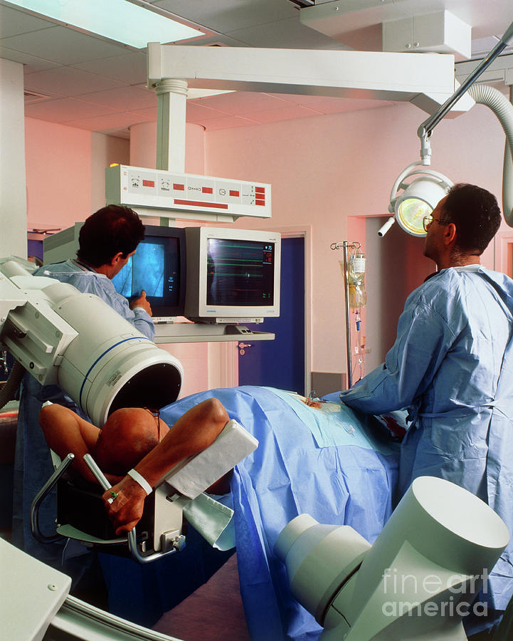 Male Patient Undergoing Balloon Angioplasty #1 Photograph by Tim Beddow/science Photo Library