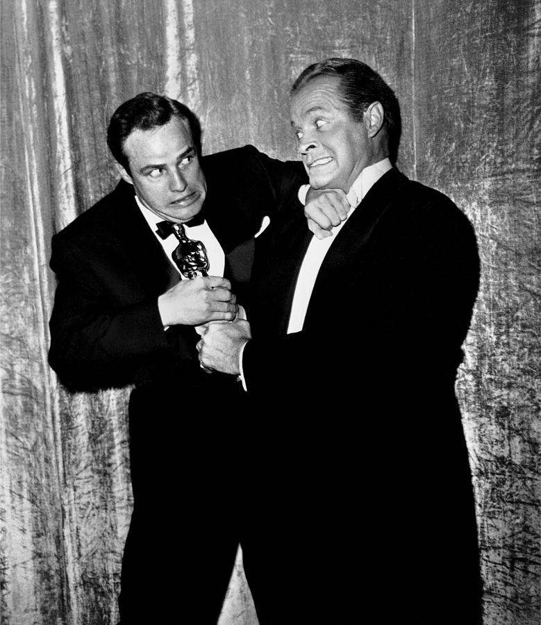 Marlon Brando And Bob Hope Fight Photograph by Frank Worth | Pixels