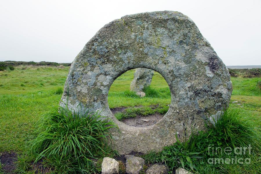 Men-an-tol Standing Stones #1 Photograph by Dr Keith Wheeler/science Photo Library