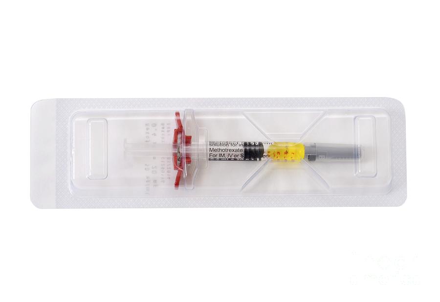 Methotrexate Injection Photograph by Science Photo Library