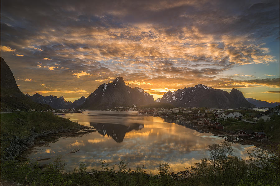 Midnight Sun In Reine #1 Photograph by Ludwig Riml
