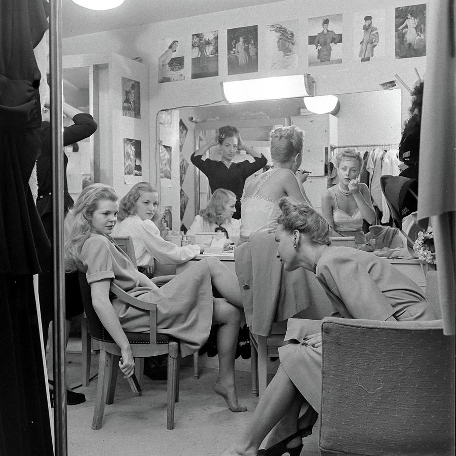 Models At The Neiman Marcus Store, An Photograph by Nina Leen Models At The Neiman Marcus Store, An Photograph by Nina Leen