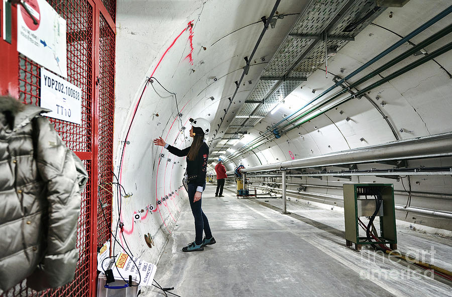 Monitoring Super Proton Synchrotron Tunnel At Cern #1 Photograph by Cern, Maximilien Brice/science Photo Library