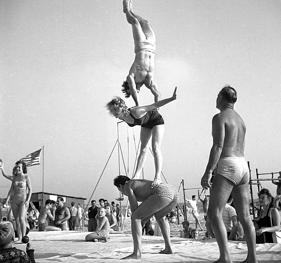 Muscle Beach Santa Monica #1 Photograph by Michael Ochs Archives