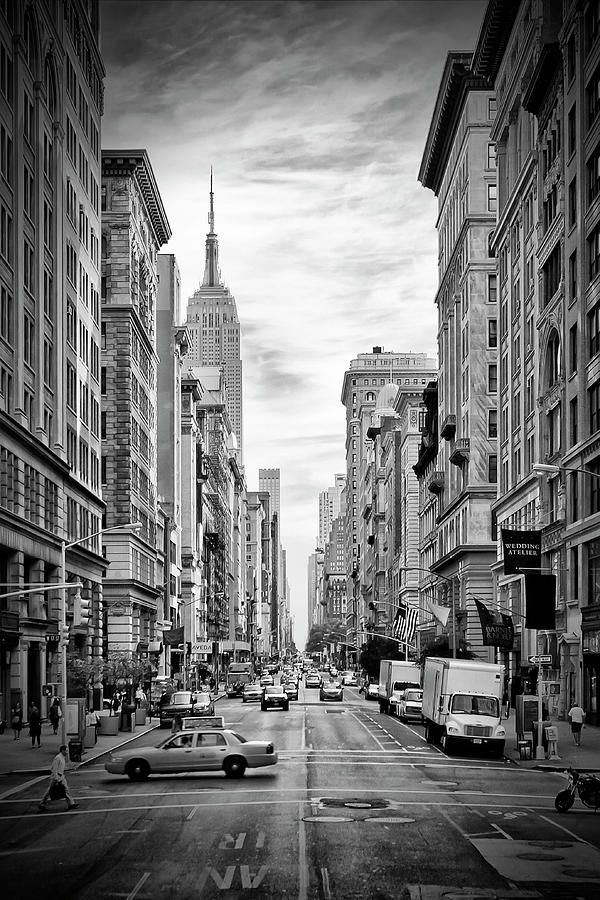 NEW YORK CITY 5th Avenue - Monochrome #1 Photograph by Melanie Viola