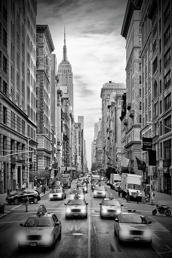 NEW YORK CITY 5th Avenue Traffic - Monochrome #2 Photograph by Melanie Viola