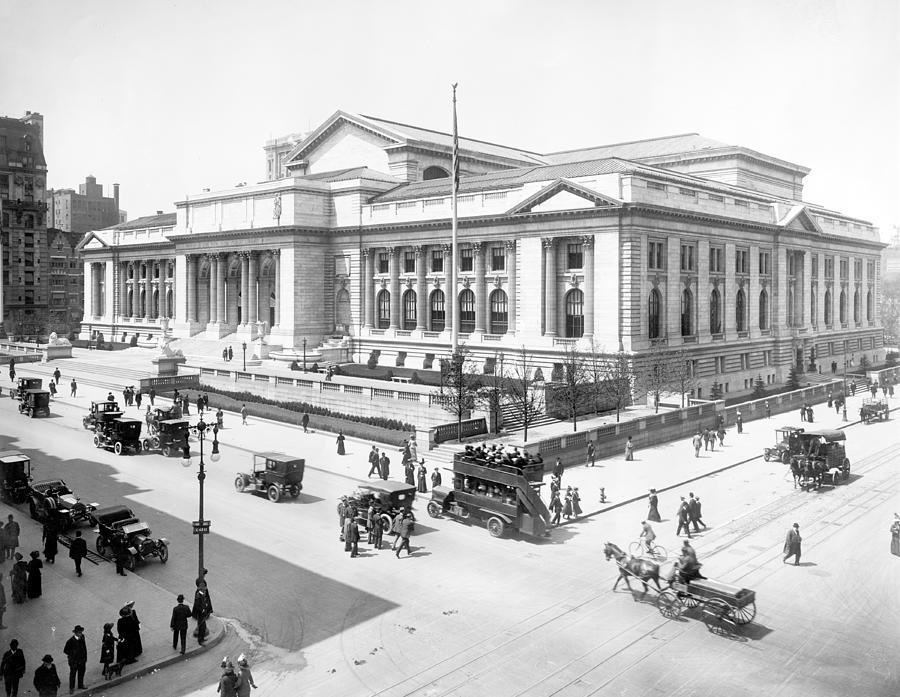 Nypl, Main Branch, 1910s #1 Photograph by Science Source