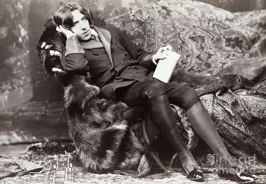 Portrait Photograph - Oscar Wilde by Napoleon Sarony
