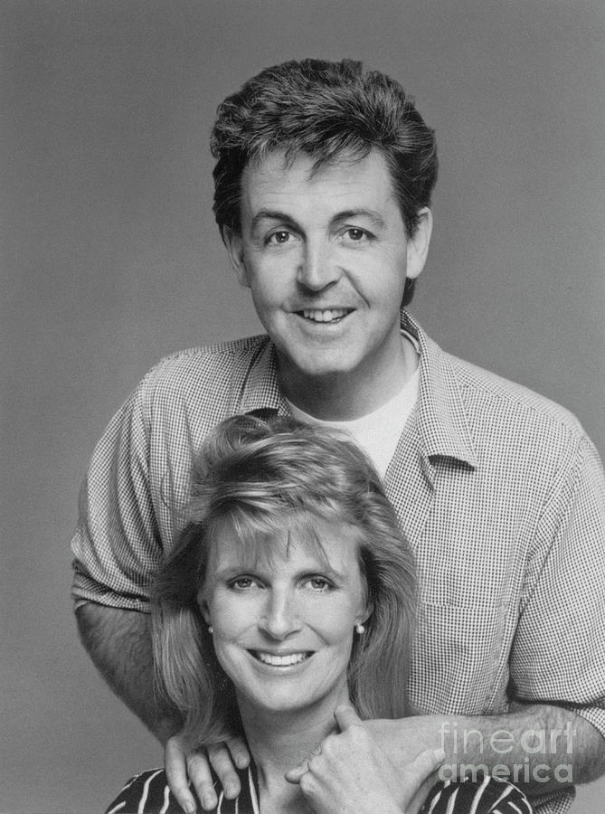 Paul And Linda Mccartney Photograph by Bettmann
