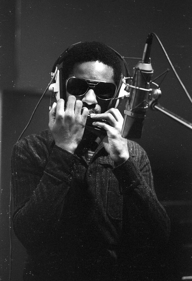Stevie Wonder Photograph - Photo Of Stevie Wonder #1 by Michael Ochs Archives