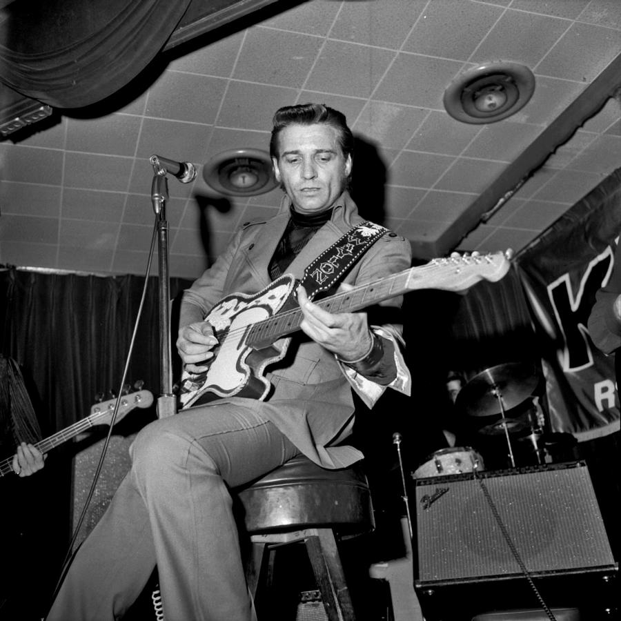Photo Of Waylon Jennings #1 Photograph by Michael Ochs Archives