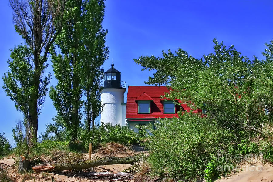 Point Betsie Lighthouse #1 Photograph by Joan Bertucci