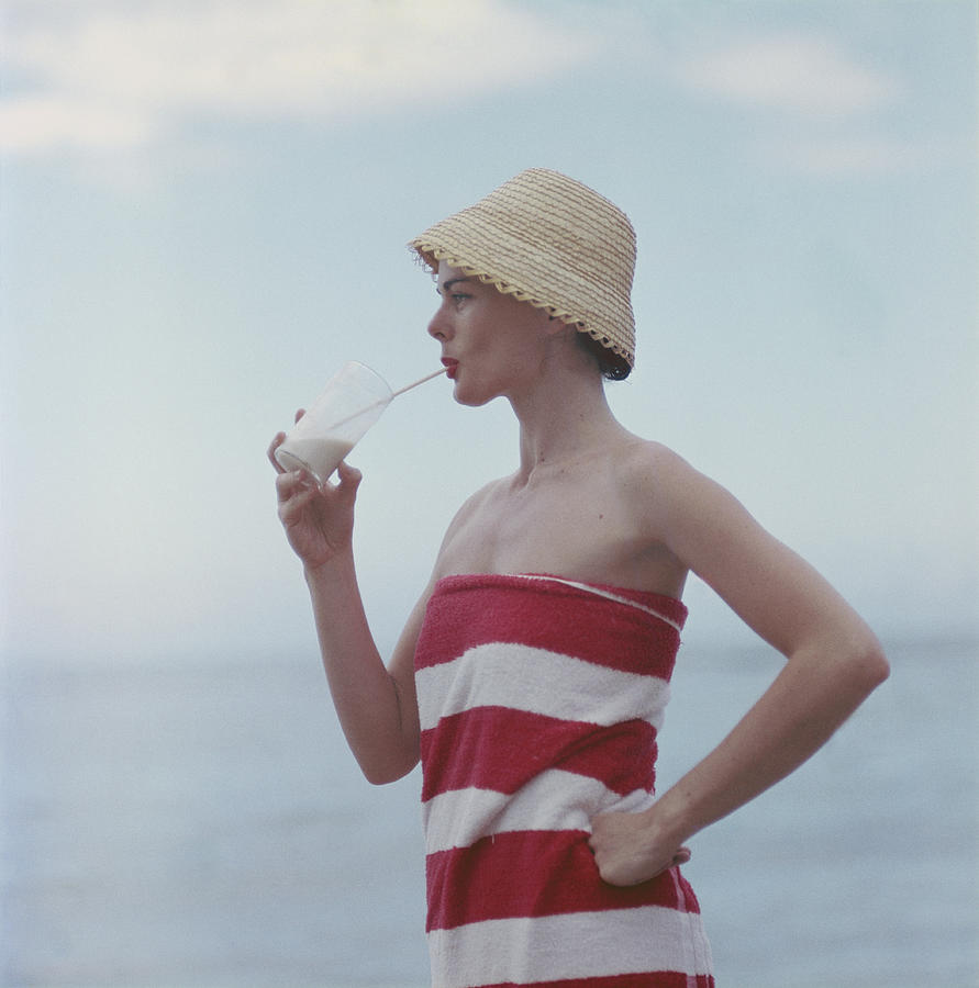 Pussyfooting Photograph by Slim Aarons Pussyfooting Photograph by Slim Aarons